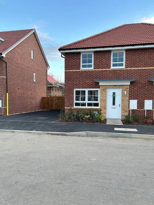 Cozy 3 Bed Sasha House In Beeston Nottingham Villa Exterior photo
